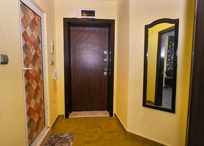 Eli Apartment
