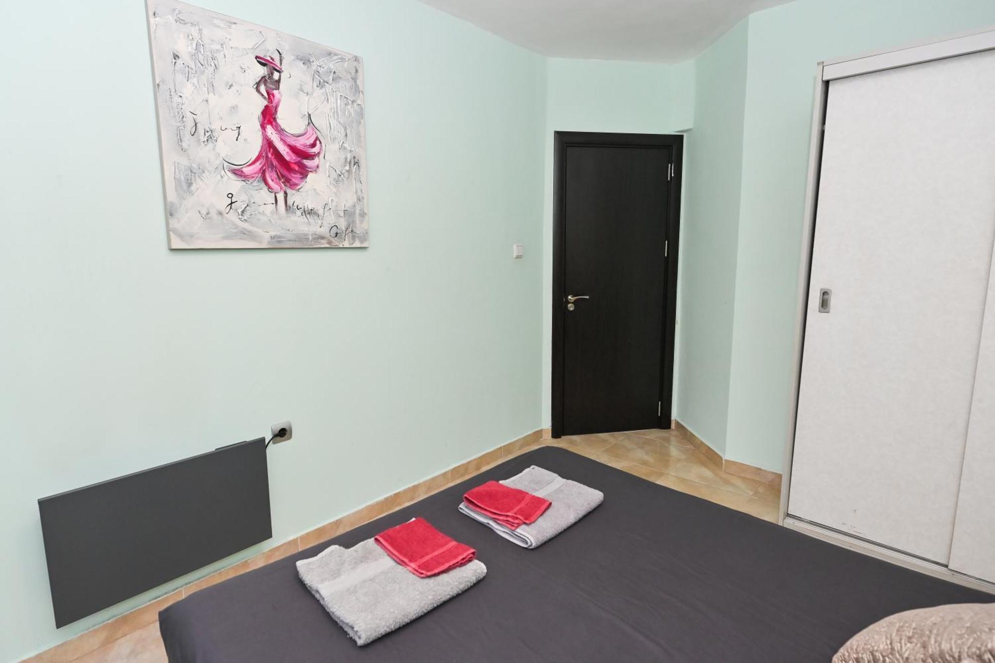 Eli Apartment *
