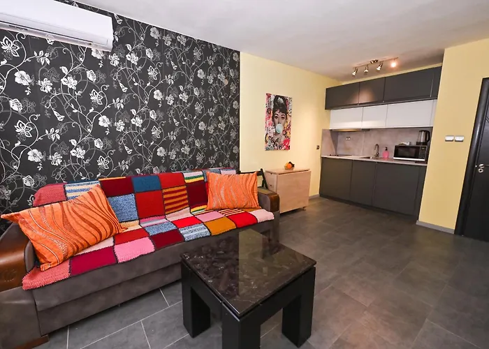 Eli Apartment